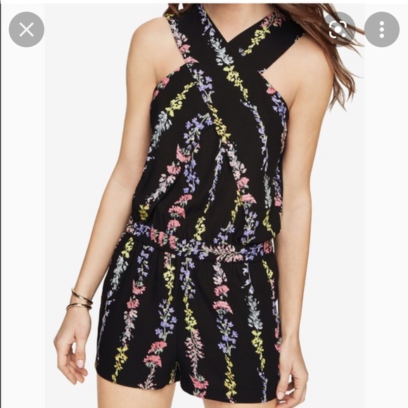 NWOT BCBG BCBGMAXAZRIA BLACK FLORAL ISLA HALTER ROMPER SIZE XS! - Picture 3 of 10